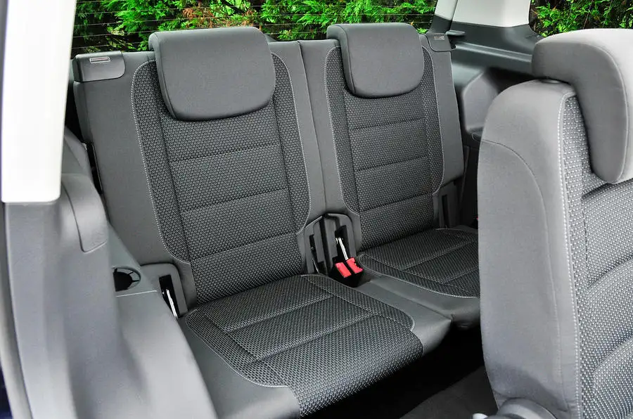 touran 3 isofix