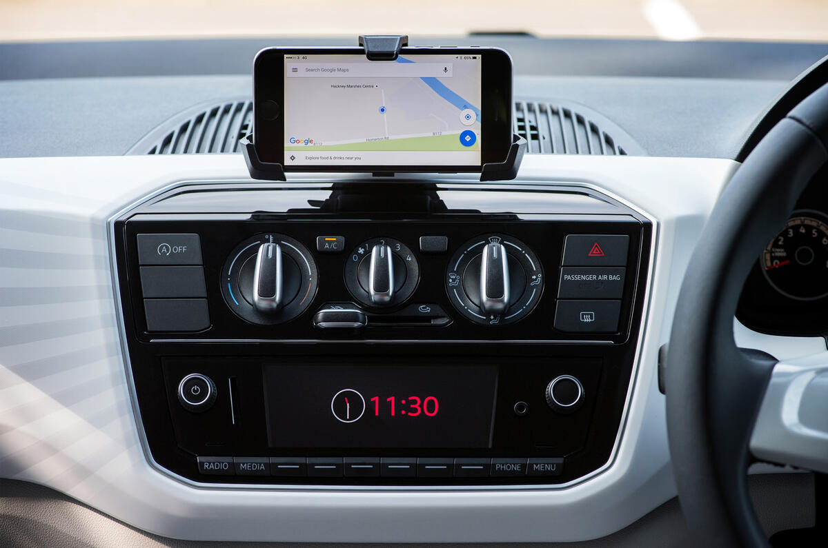 https://www.autocar.co.uk/sites/autocar.co.uk/files/styles/gallery_slide/public/volkswagen-up-centre-console.jpg?itok=s9ypZYwq