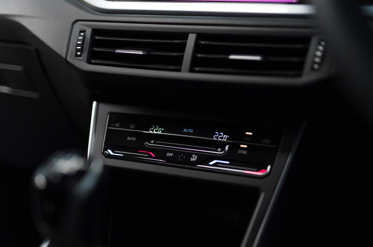 Volkswagen Polo : avis sur les commandes de climatisation à pavé tactile