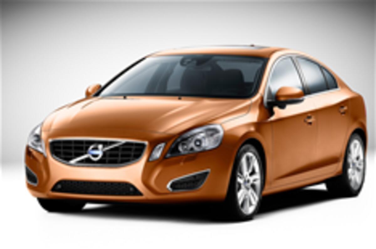 New Volvo S60 revealed