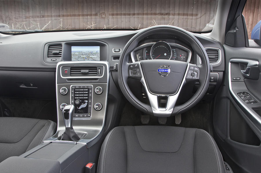 Volvo S60 2010 2018 Interior Autocar