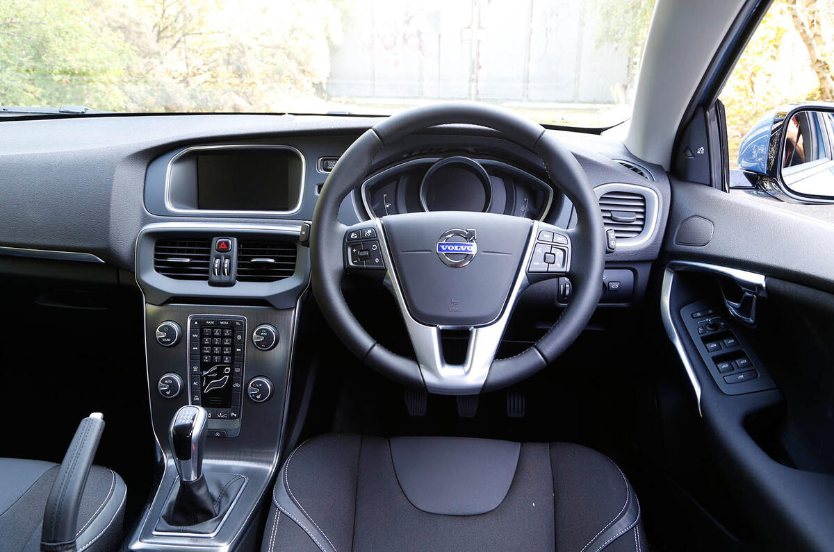 Volvo V40 D4 SE Nav first drive