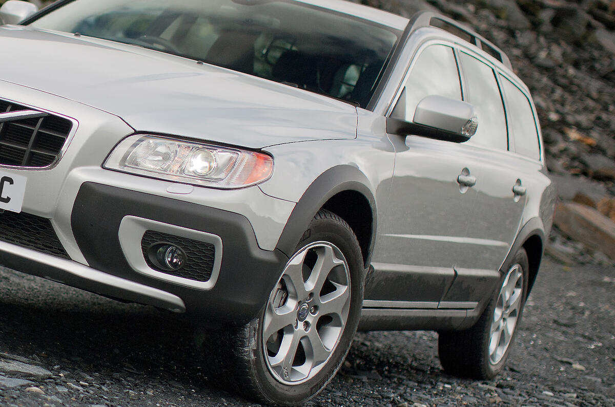 Volvo Xc70 07 16 Design Styling Autocar