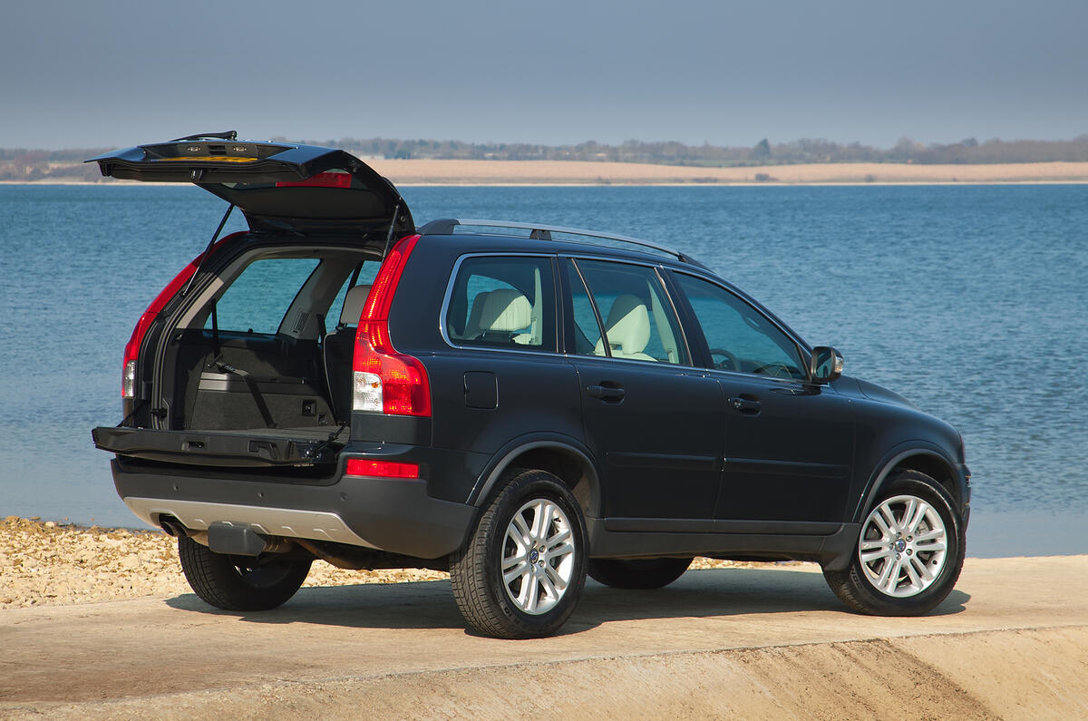 volvo-xc90-7.jpg