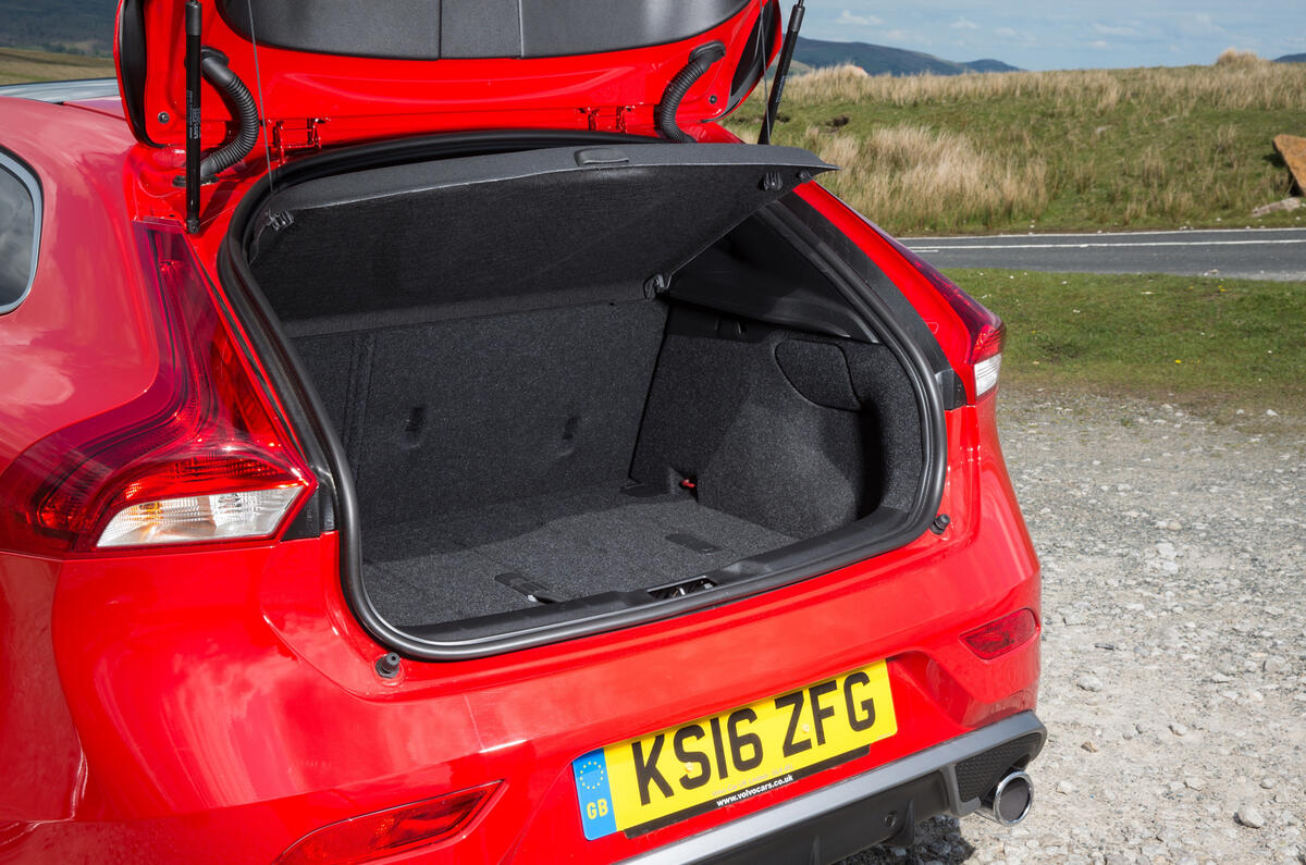 Volvo V40 boot space