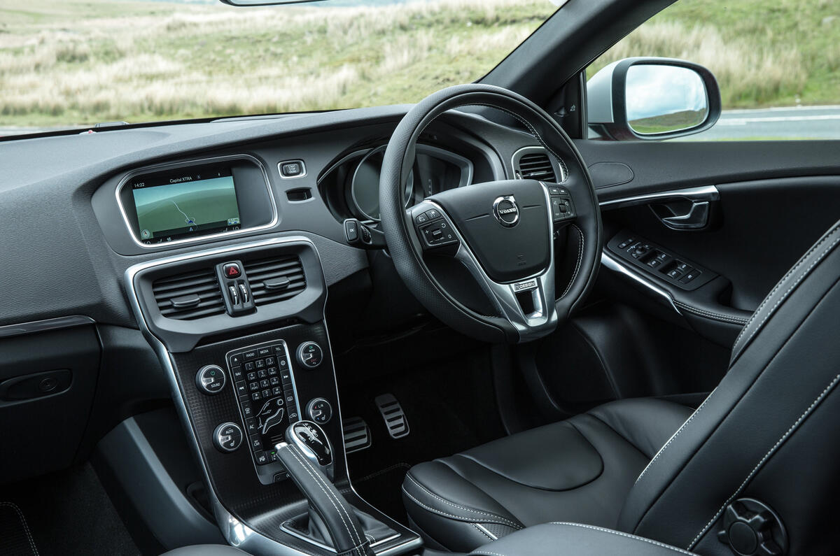 Volvo V40 Interior Autocar