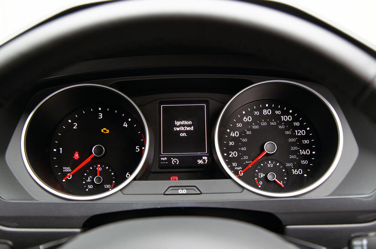Volkswagen Tiguan instrument cluster
