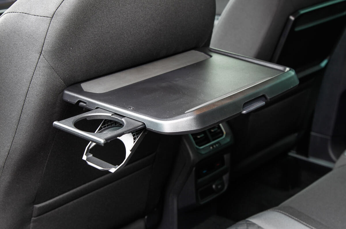 Volkswagen Tiguan picnic tables