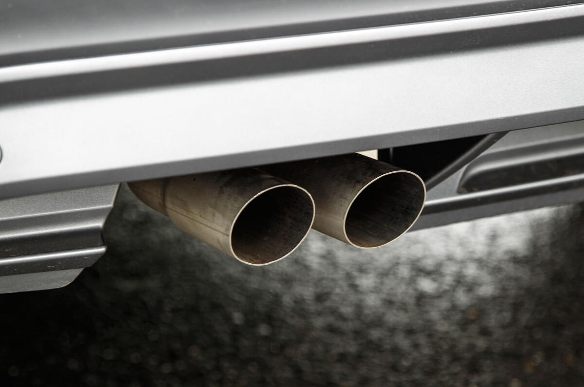 Volkswagen Tiguan rear twin exhaust