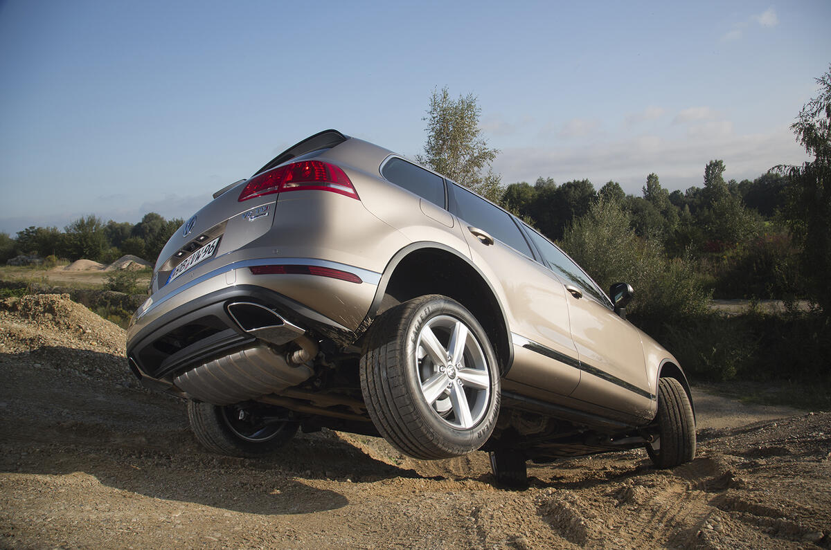 Volkswagen Touareg V6 TDI SCR BlueMotion Technology 4Motion First Drive