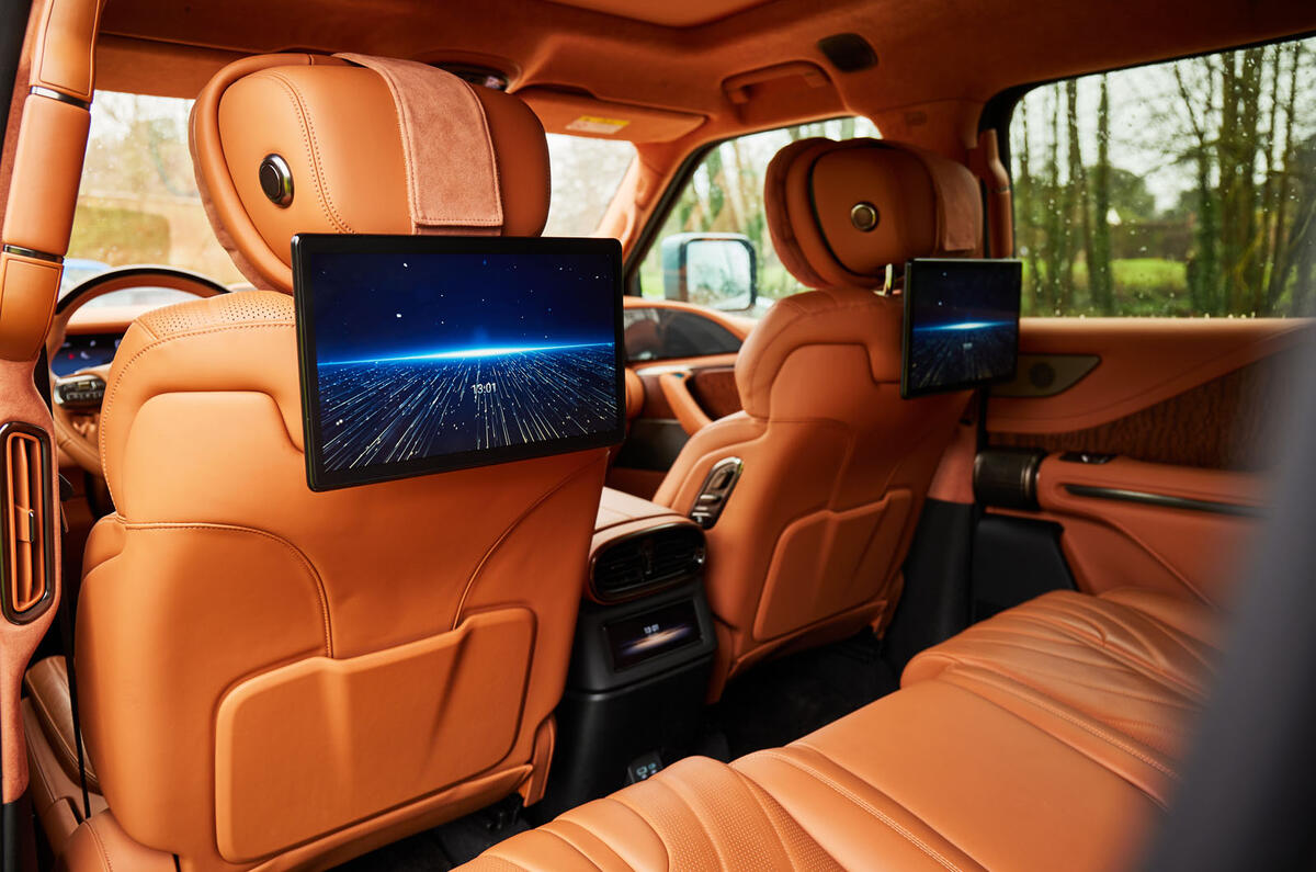 Yangwang U8 Review 2025, Price & Specs | Autocar