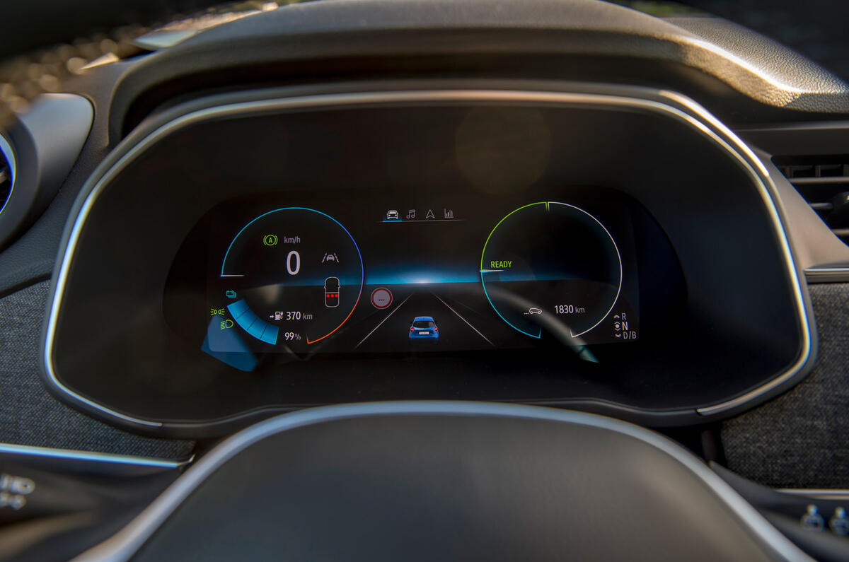 Renault Zoe 2020 road test review - instruments