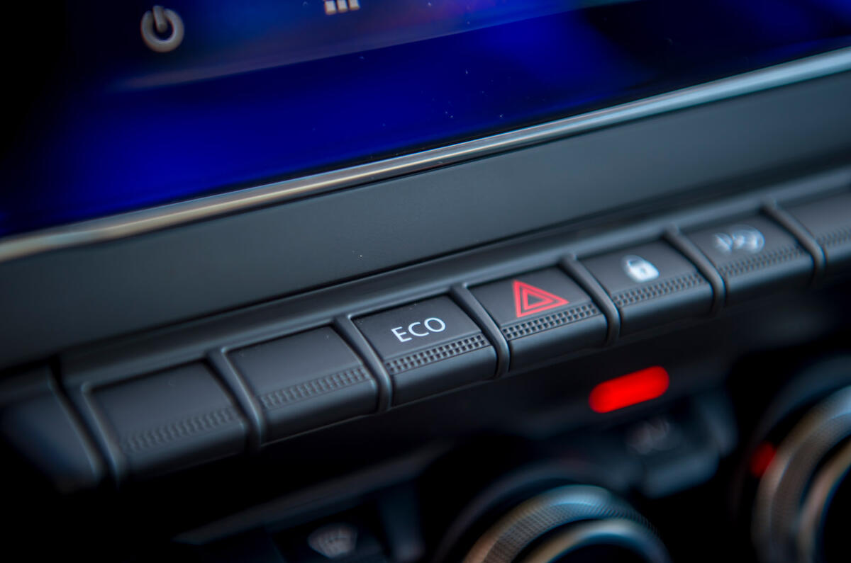 Renault Zoe 2020 road test review - piano keys