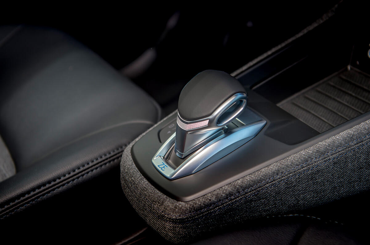 Renault Zoe 2020 road test review - gearstick