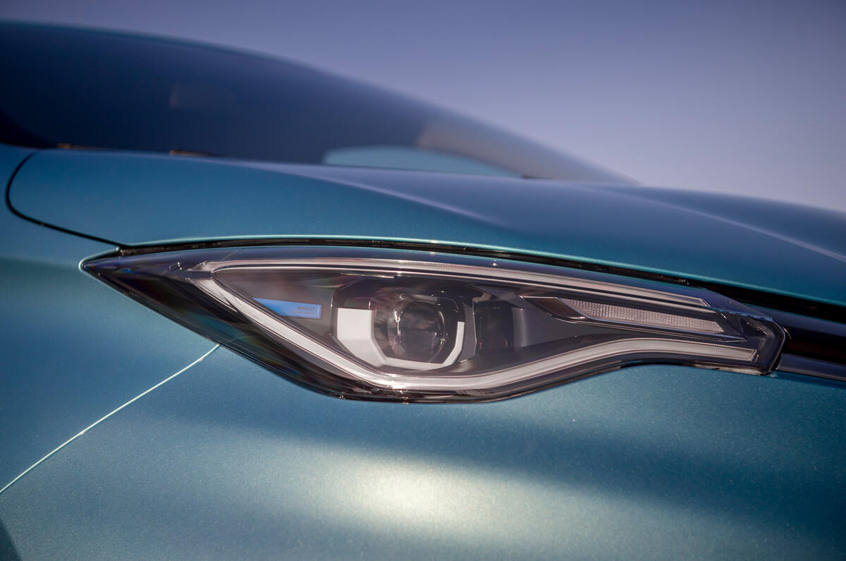 Renault Zoe 2020 road test review - headlights
