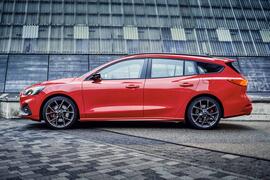 focus_st_wagon_side.jpg?itok=3g4xMG-V
