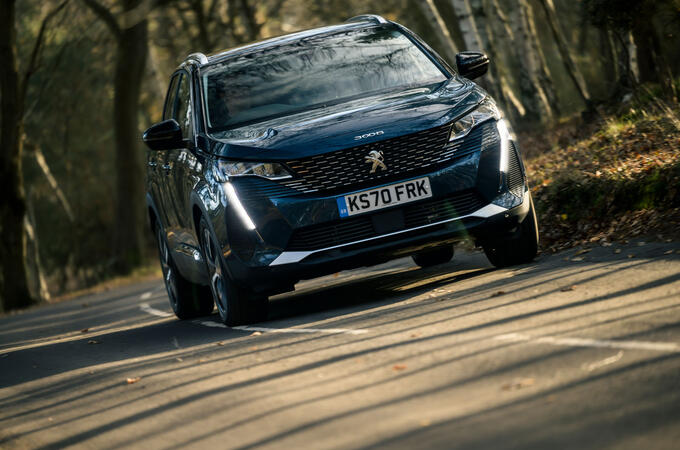 Peugeot 3008 Hybrid 2021 UK review - hero front