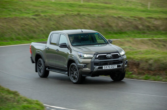 Toyota Hilux Invincible X
