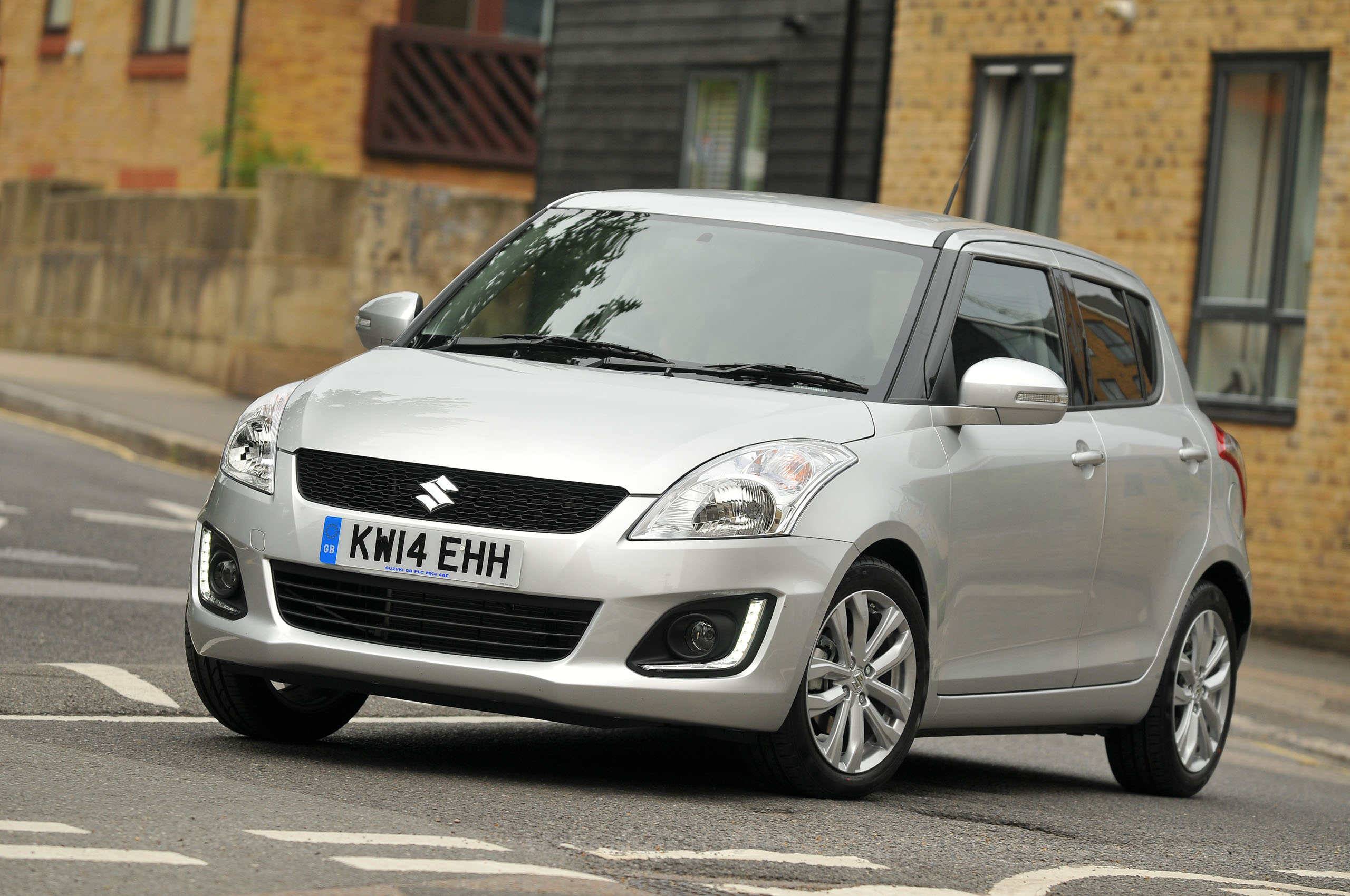 Suzuki Swift hatchback and 4x4