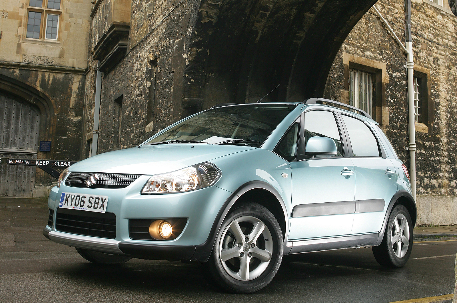 3.5 star Suzuki SX4