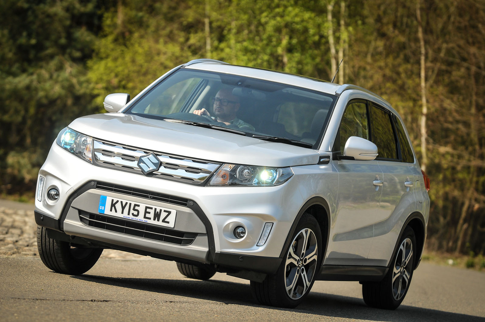 The low kerb weight of the Suzuki Vitara enables bris progress and competent dynamics