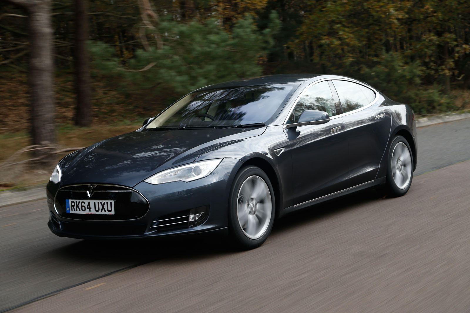 Bridge pier ozon Mathis 2015 Tesla Model S 60 review | Autocar