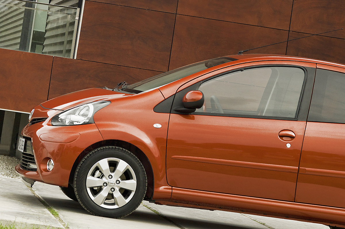 Toyota Aygo fornt side profile