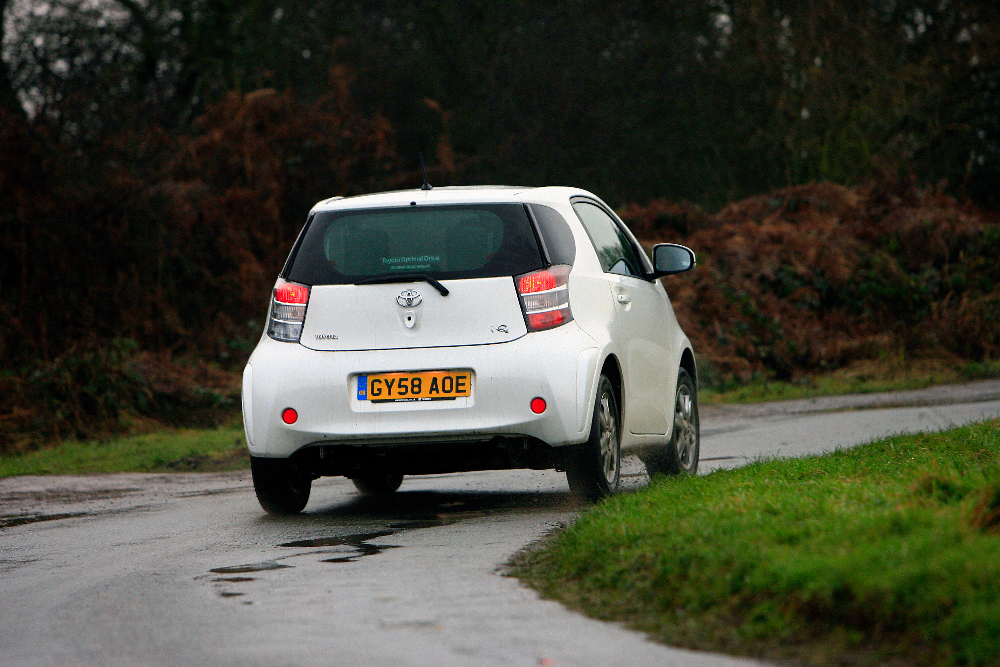 Toyota iQ rear cornering