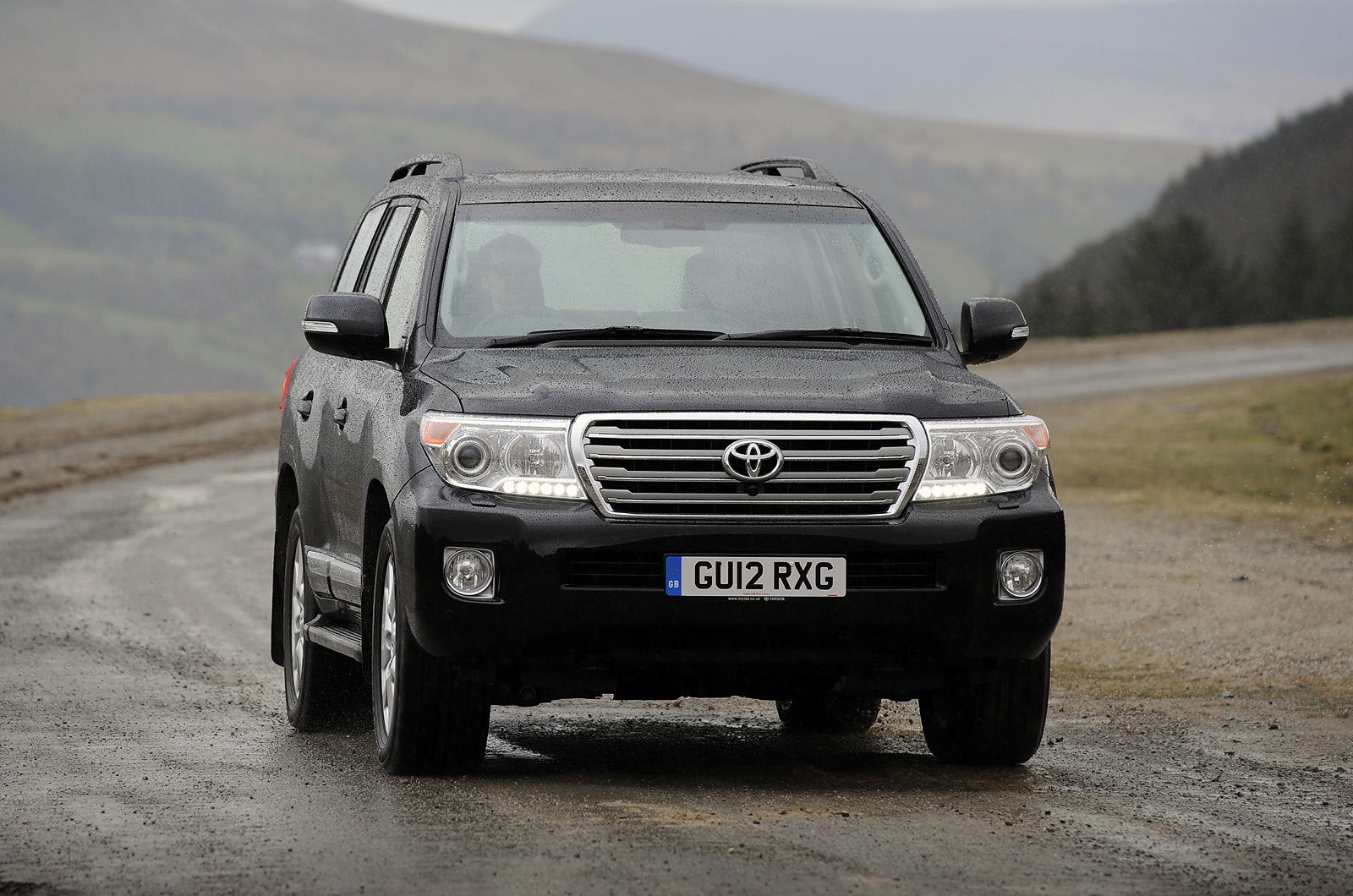 Used Toyota Land Cruiser V8 2008-2011 review