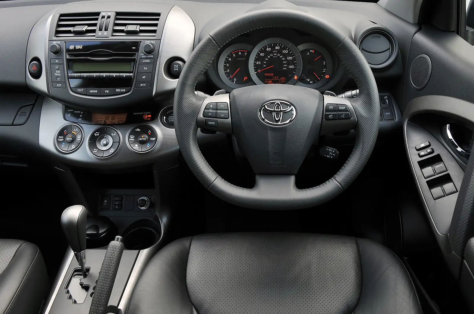 toyota rav4 2006 interior