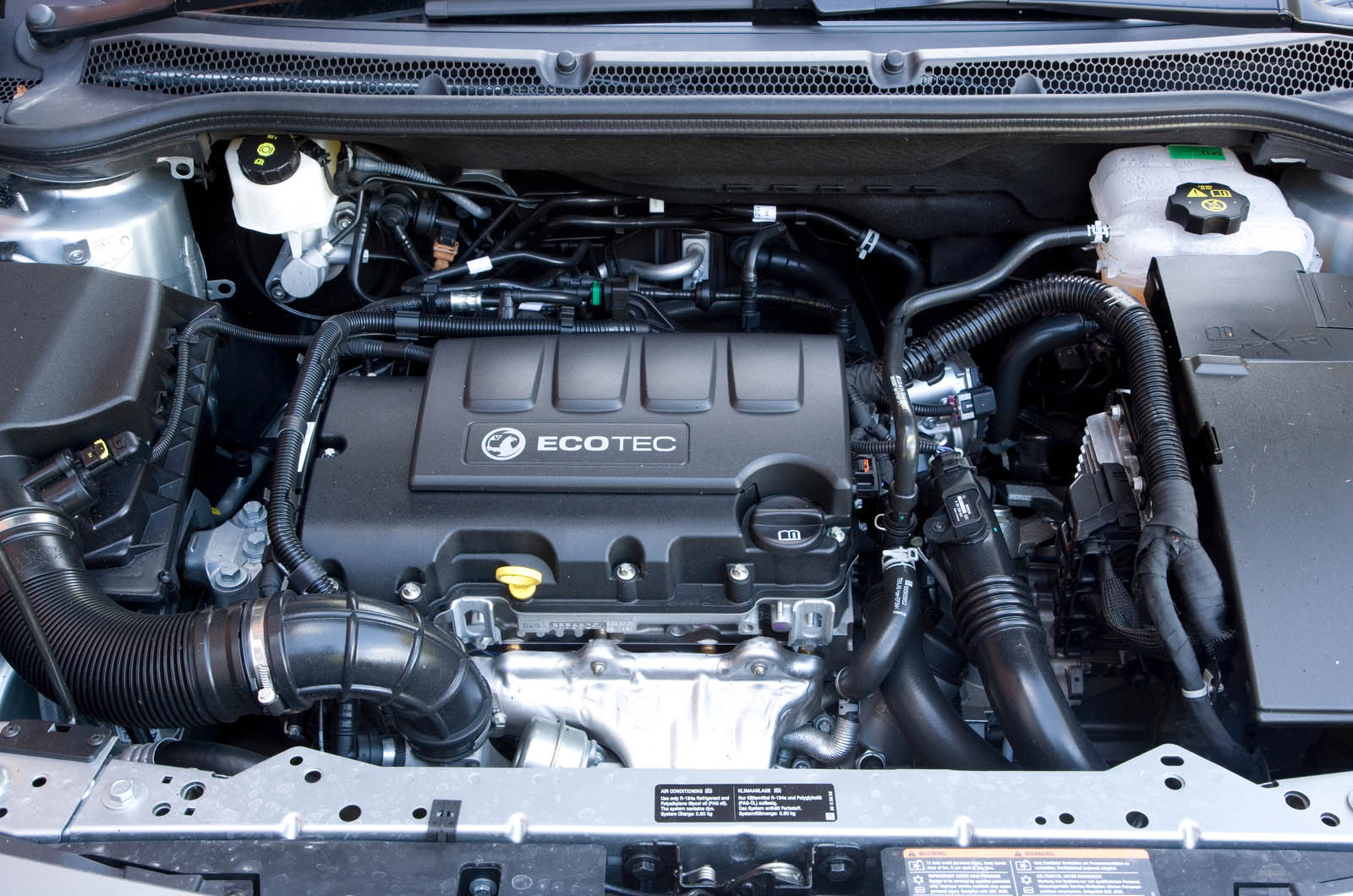 1.4-litre Vauxhall Astra petrol engine