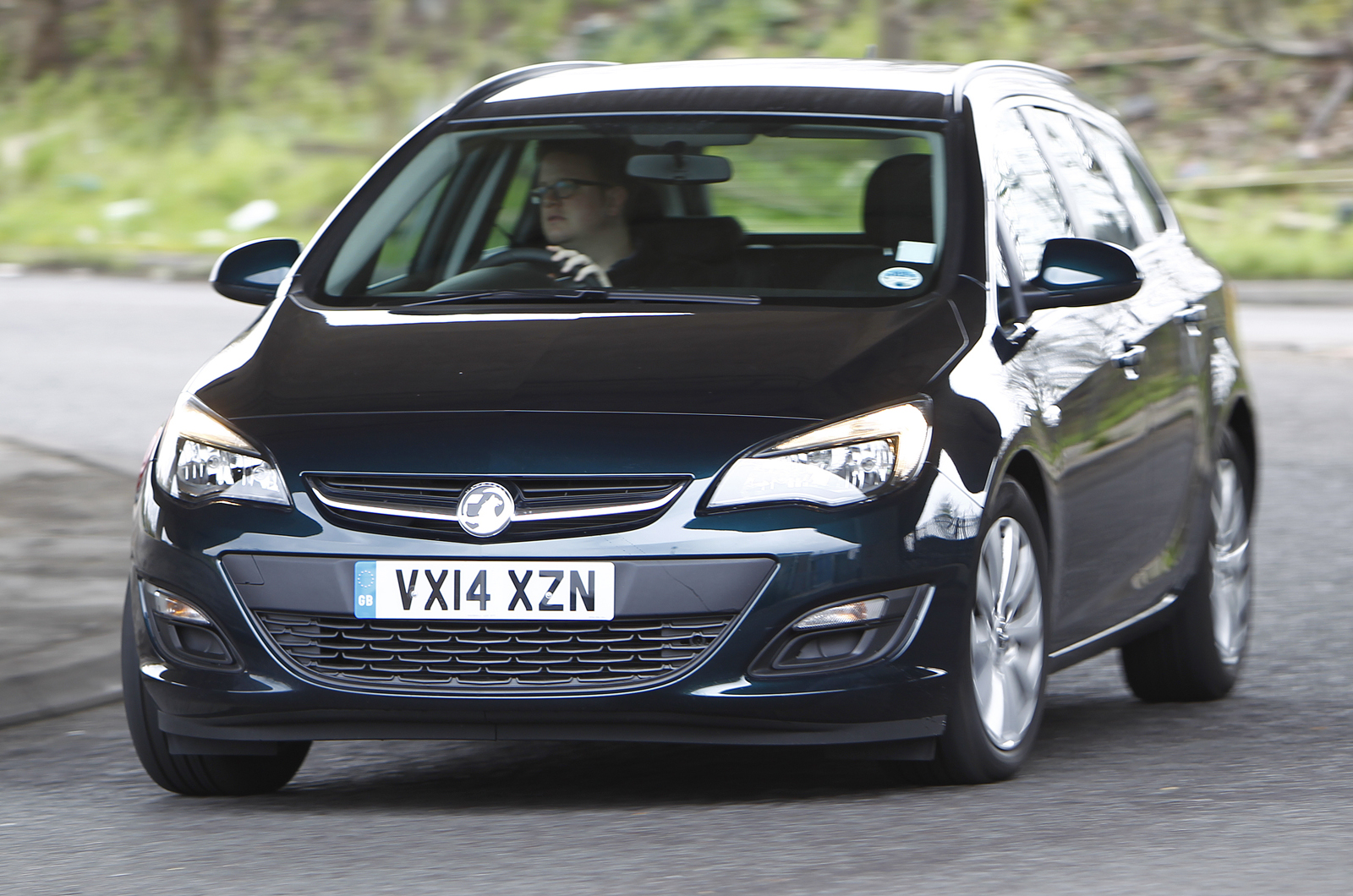 Vauxhall Astra Sports Tourer 1 6 Cdti First Drive