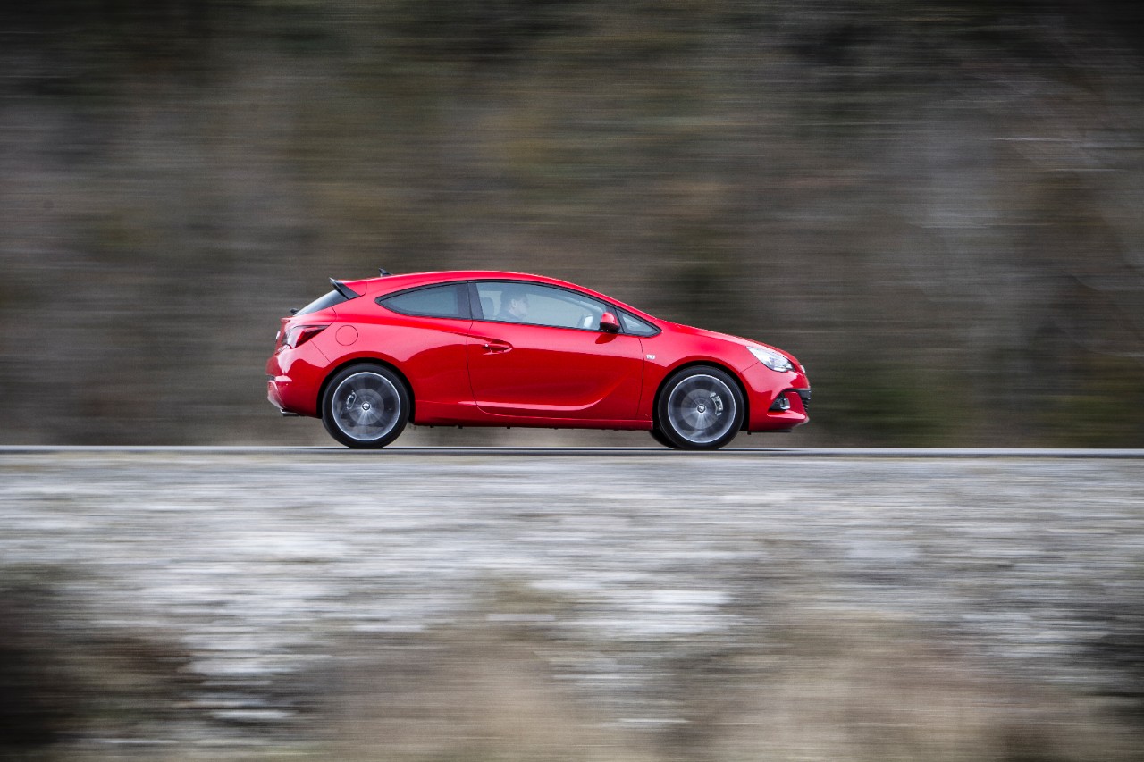 Vauxhall GTC side profile