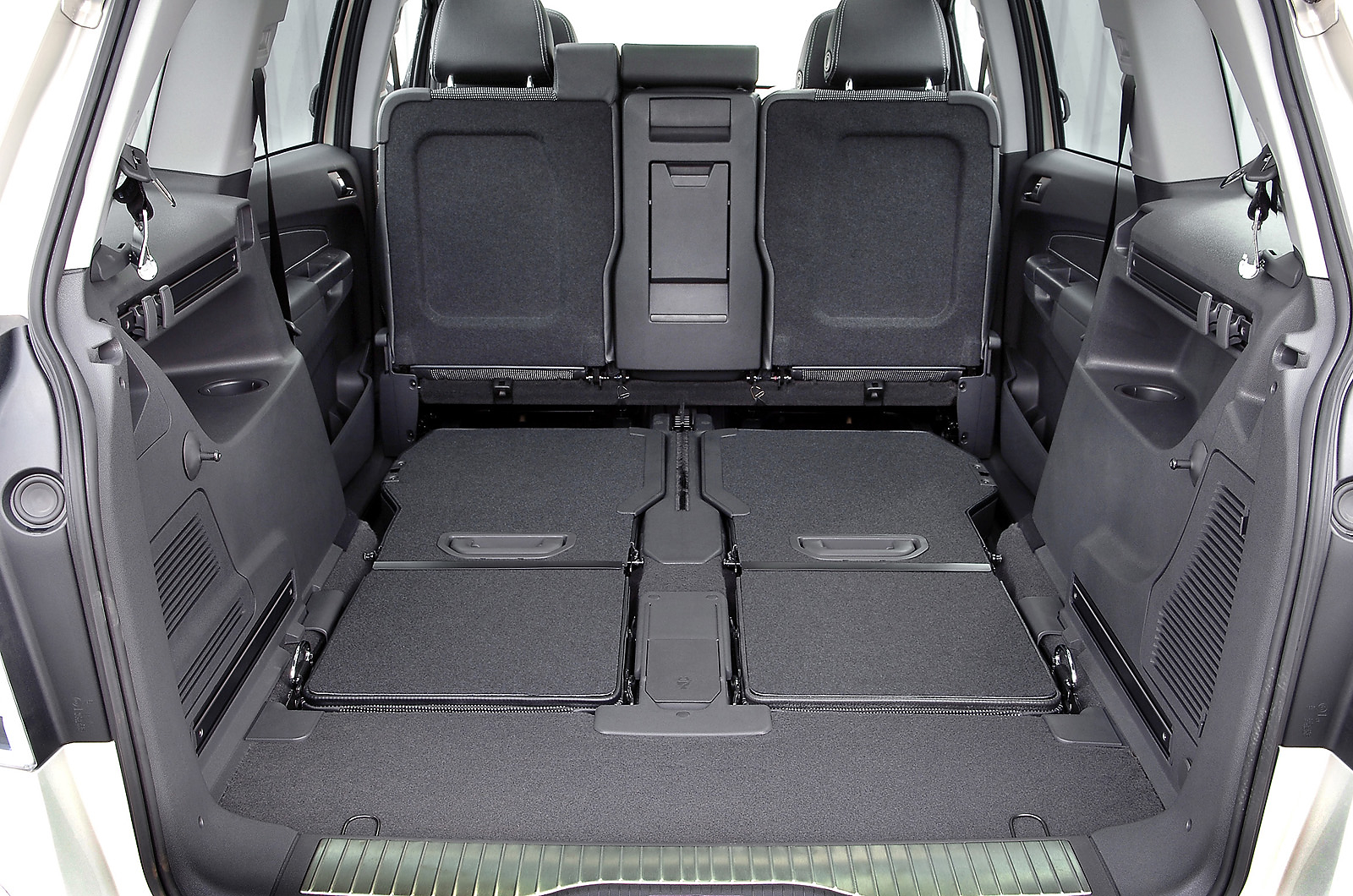 Vauxhall Zafira 05 14 Review 21 Autocar