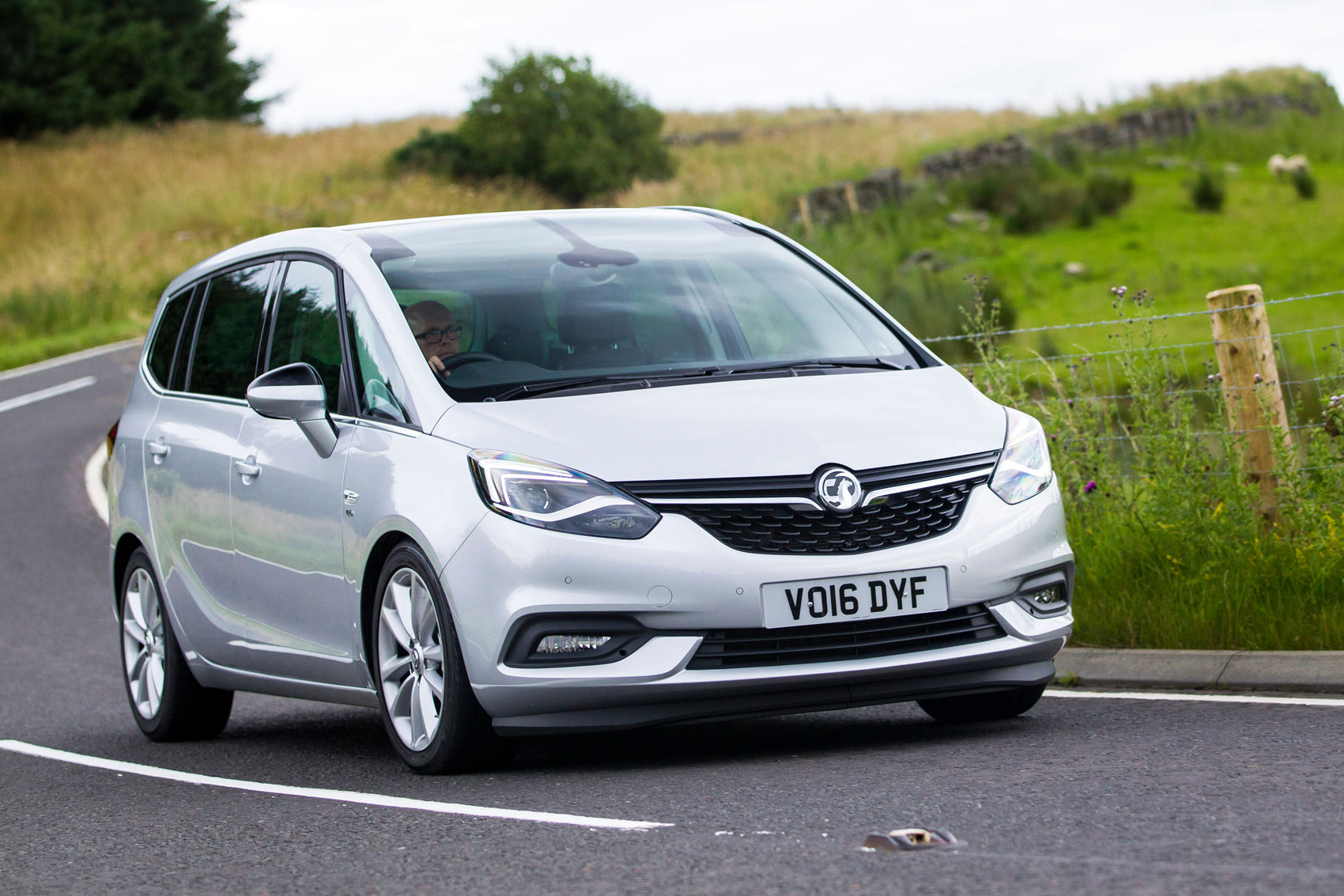 Vauxhall Zafira Tourer cornering