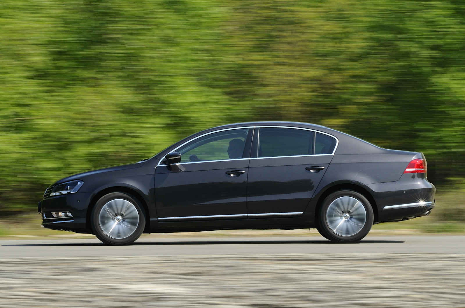 Volkswagen Passat side profile