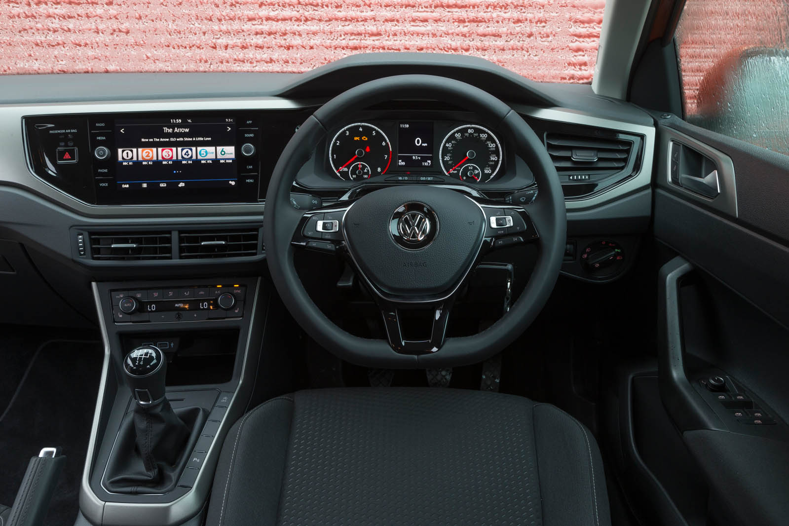 Details 138+ volkswagen polo base model interior best