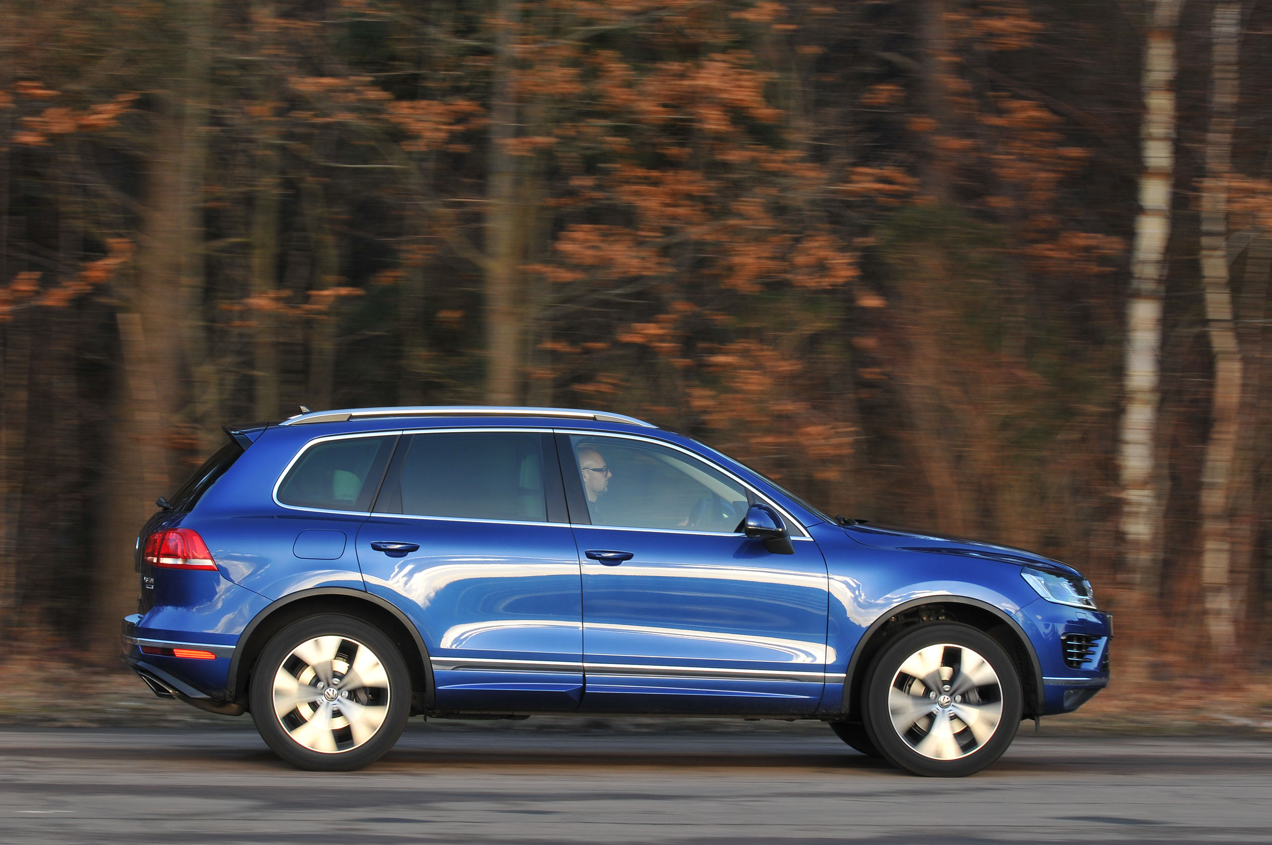 Volkswagen Touareg side profile