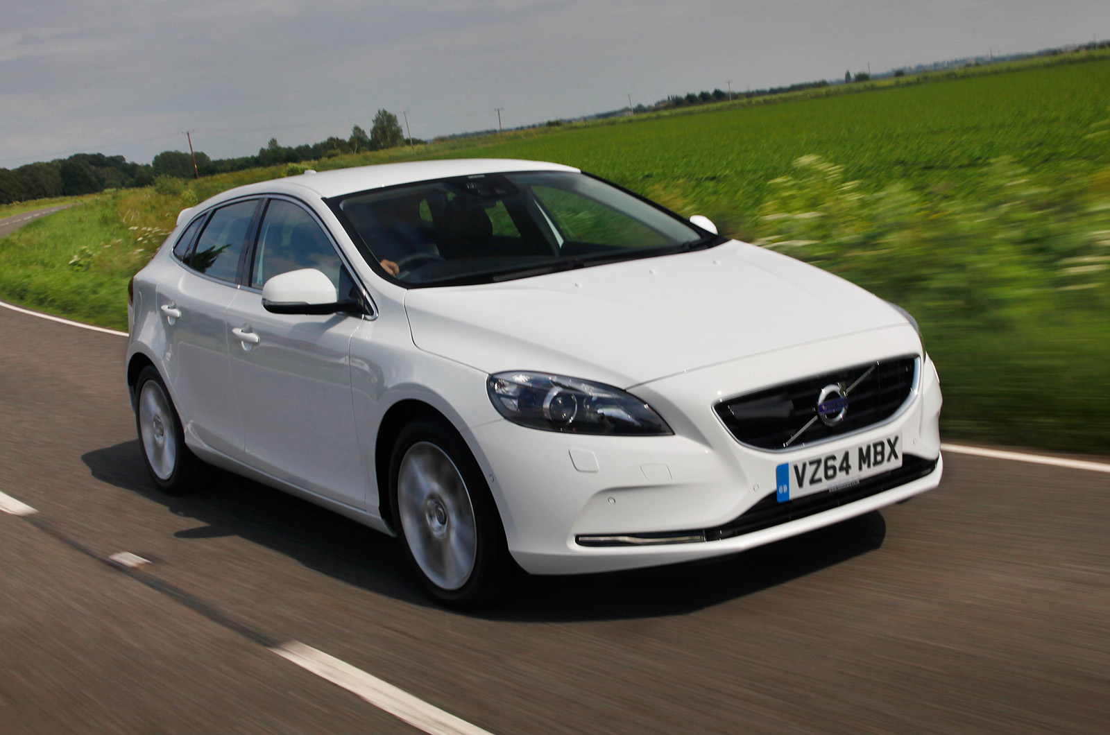 Volvo V40 T5 R-Design Lux Nav first drive