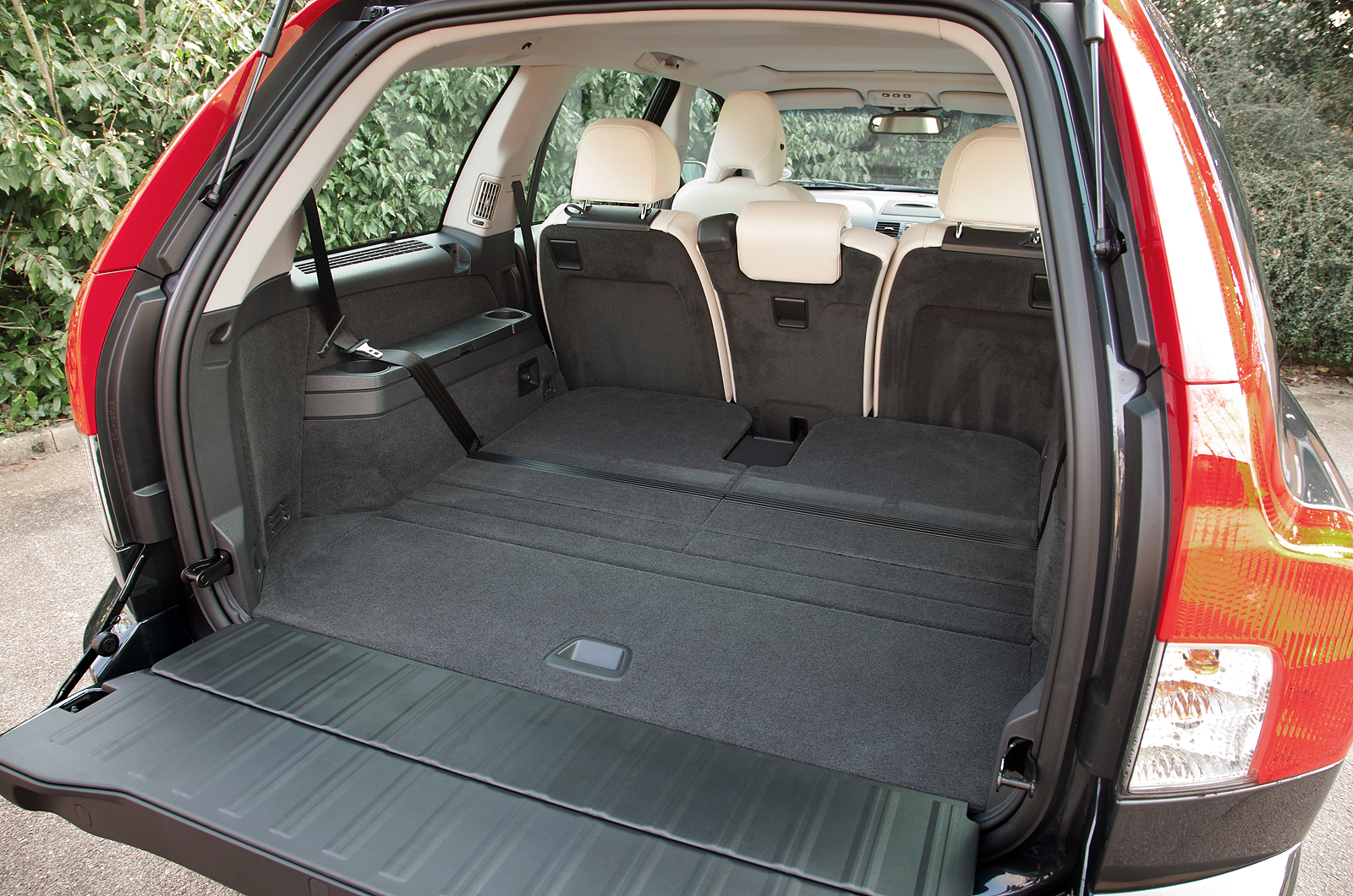 Volvo v90 isofix points top