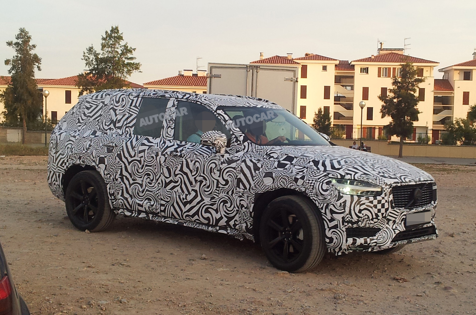 New Xc90 2025 Spy Shots Giulia Ferdinanda