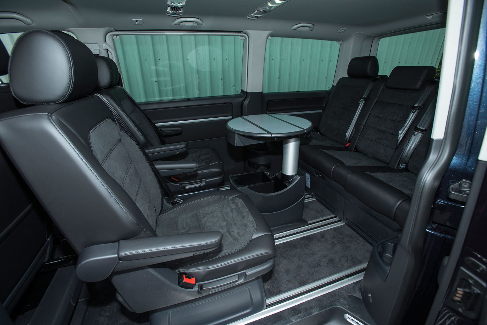 volkswagen caravelle 8 seater