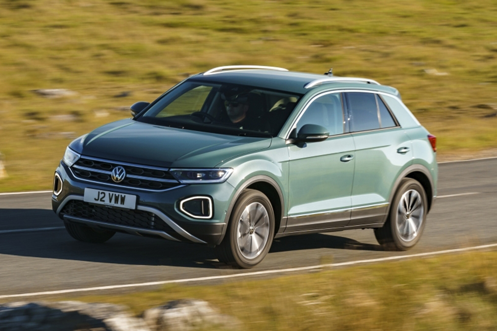 Volkswagen T-Roc Review (2024)